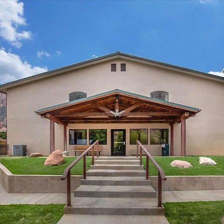 Zion Campfire Lodge At Zion Park, Ascend Hotel Collection Спрингдейл Екстериор снимка
